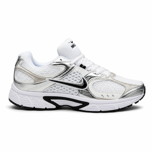 کفش وارداتی مخصوص پیادهروی و رانینگ نایکی Nike مدل P-6000 (سفید و نقرهای متالیک)