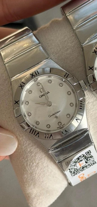 ساعت وارداتی (موتور ژاپن) امگا کانسلیشن Omega Constellation زنانه سفید نگین دار
