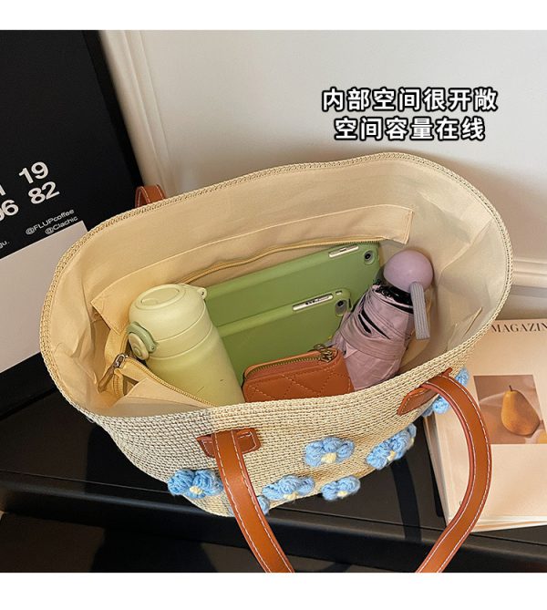 کیف دوشی حصیری زنانه طرح گل مدل گلدوزی شده (کرمی974)