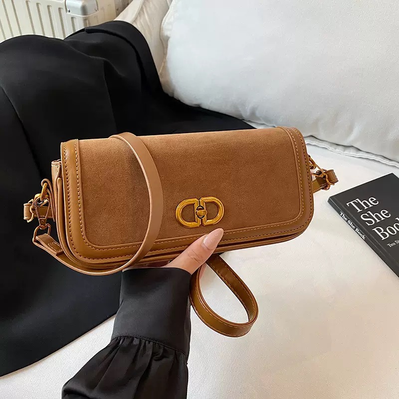 کیف وارداتی دستی و دوشی زنانه مدل باگت جیر Baguette Shoulder Bag (نسکافه ای 956)