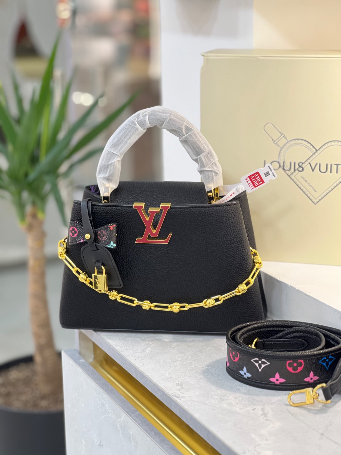کیف وارداتی دستی و دوشی زنانه Louis Vuitton لوییس ویتون _ V مشکی