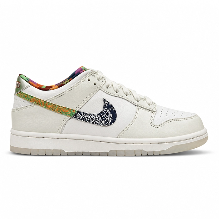 کفش کتانی وارداتی نایک دانک لو مردانه Nike Dunk Low طرح باندانا (کرم روشن طرح‌دار)