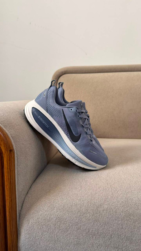 کفش کتانی وارداتی زنانه تخصصی رانینگ نایک مدل زوم ایکس Nike ZoomX (طوسی)