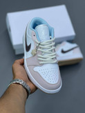 کفش کتانی وارداتی نایک ایر جردن 1 لو Nike Air Jordan 1 Low (سفید خاکی)