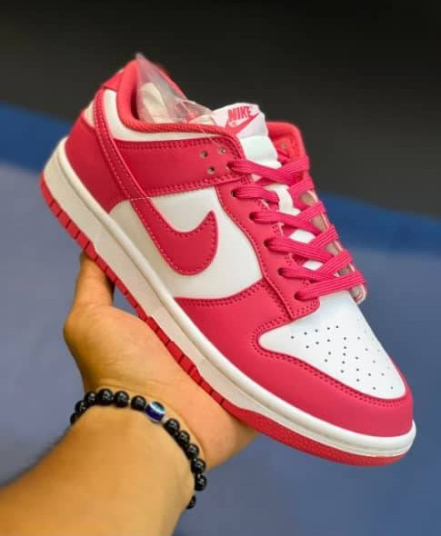کفش کتونی وارداتی نایک دانک لو Nike Dunk Low (سرخابی سفید)