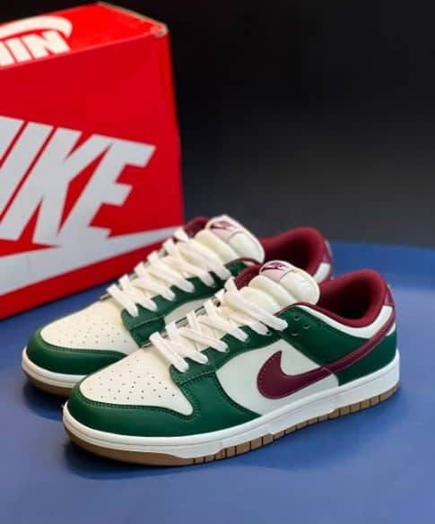 کفش کتونی وارداتی نایک دانک لو Nike Dunk Low (سبز سفید زرشکی)