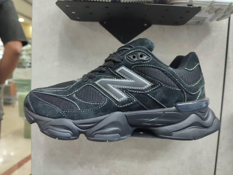 کفش کتونی وارداتی نیوبالانس ۹۰۶۰ New Balance 9060 Rain Cloud (مشکی)