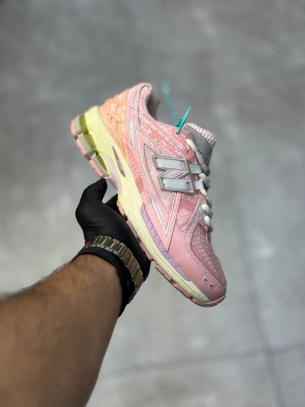 کفش کتونی وارداتی نیوبالانس ۱۹۰۶ آر New Balance 1906R (سبز)