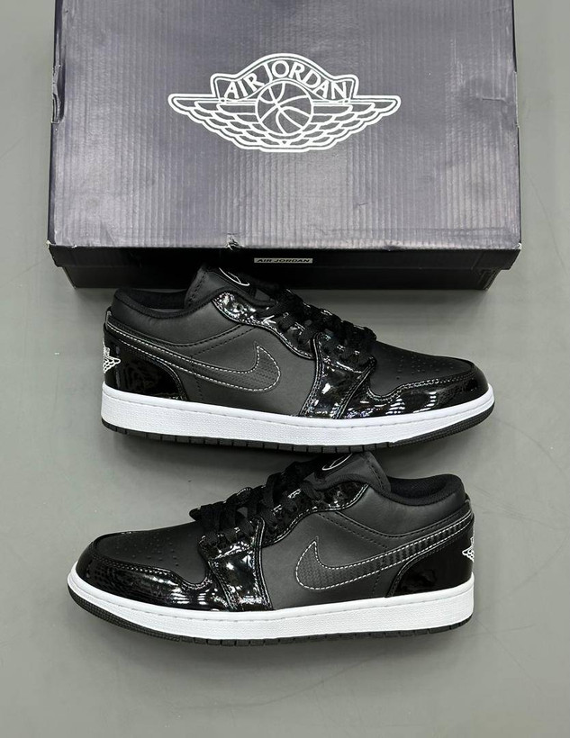 کفش کتانی وارداتی نایک ایر جردن 1 لو مشکی براق سفید Air Jordan 1 Low