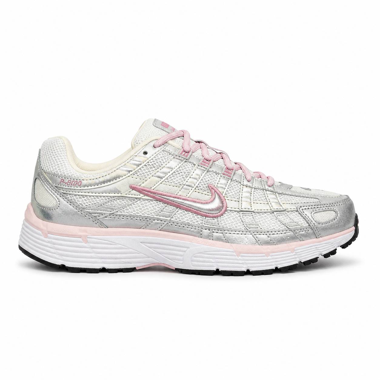 کفش کتانی وارداتی نایک مدل Nike P 6000 پیاده‌روی روزانه استایل‌های خیابانی (سفید نقره ای با جزییات صورتی)