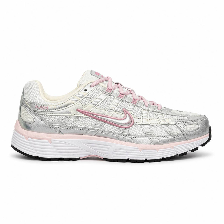 کفش کتانی وارداتی نایک مدل Nike P 6000 پیادهروی روزانه استایلهای خیابانی (سفید نقره ای با جزییات صورتی)