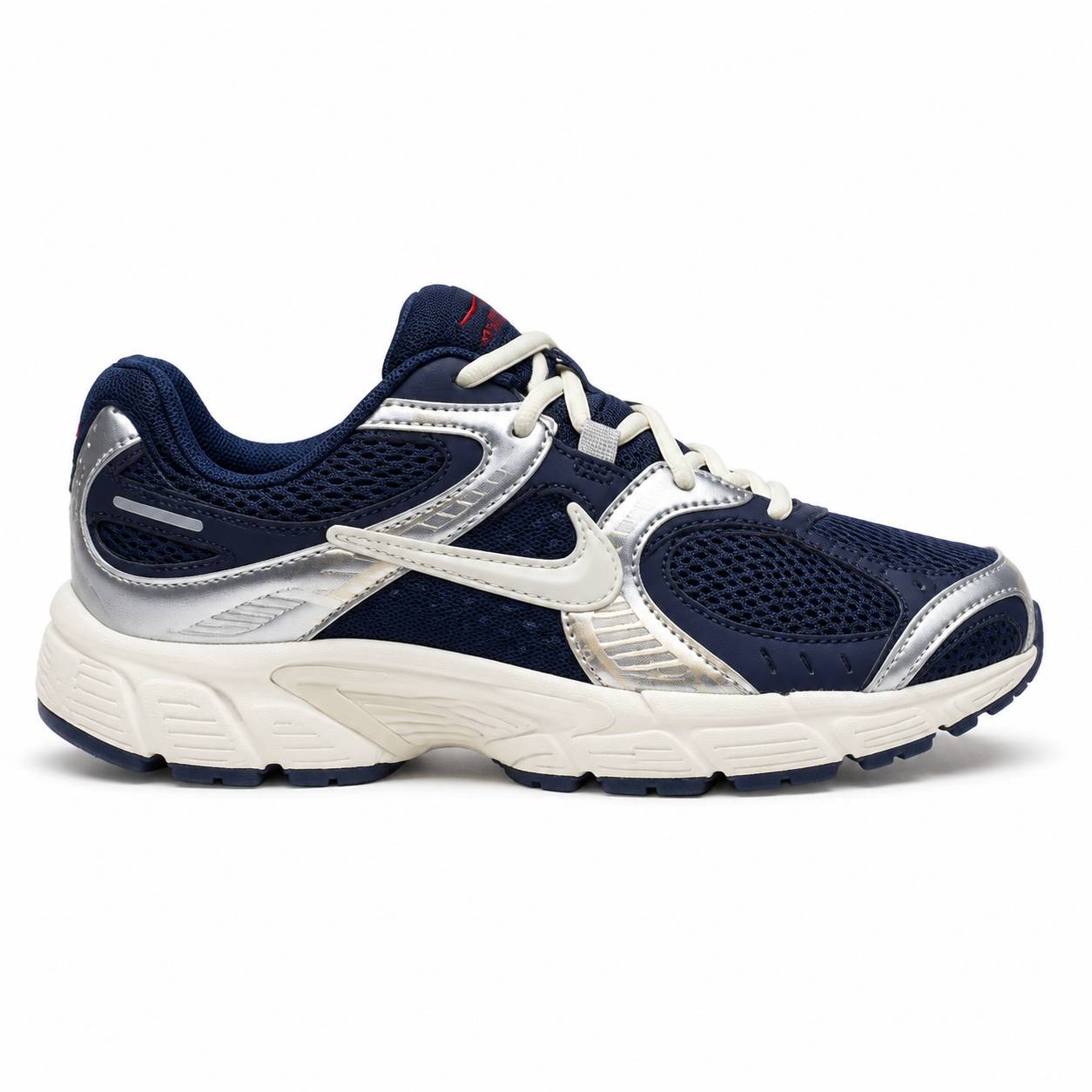 کفش وارداتی مخصوص پیاده‌روی و رانینگ نایکی Nike مدل P-6000 (سرمه‌ای تیره و نقره‌ای متالیک)