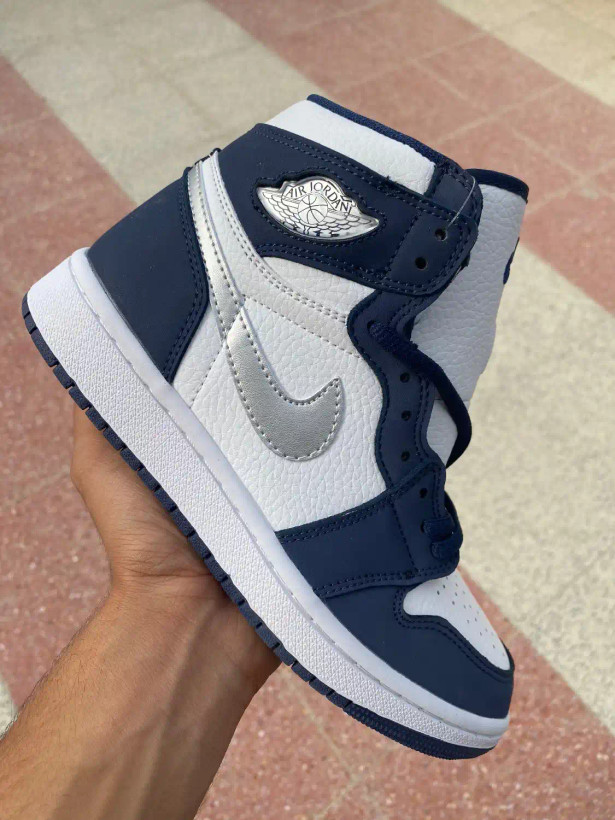 کفش وارداتی نایک ایر جردن 1 ساق بلند Nike Air Jordan High سرمه ای سفید نقره ای