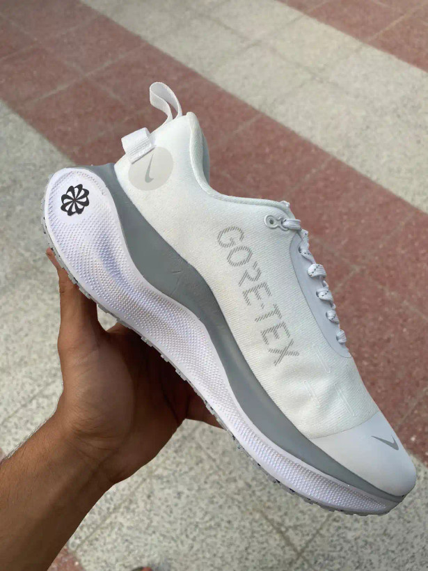 کفش وارداتی نایک گورتکس Nike Gore‑Tex سفید کفی طوسی