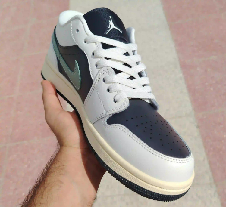 کفش وارداتی نایک ایر جردن 1 ( Nike Air Jordan 1 ) مشکی سفید کفی کرم